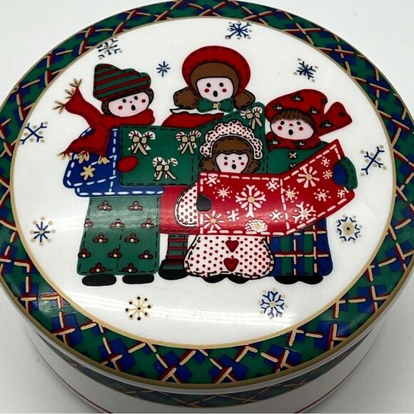 Mikasa Ultra Ceram Yule Cheer Holiday Carolers Lidded Candy Trinket Dish FX080 - Picture 2 of 9